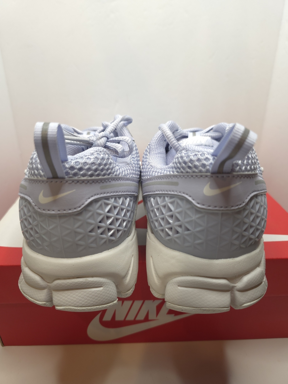 Nike vomero 5 ghost summit white 7Y/8.5W brand new in box. - Picture 4 of 8